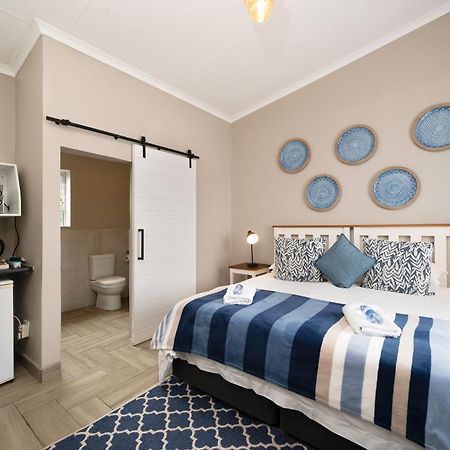 Admirals Lodge Guest House And Brightways Self Catering Apartments Puerto Elizabeth Exterior foto