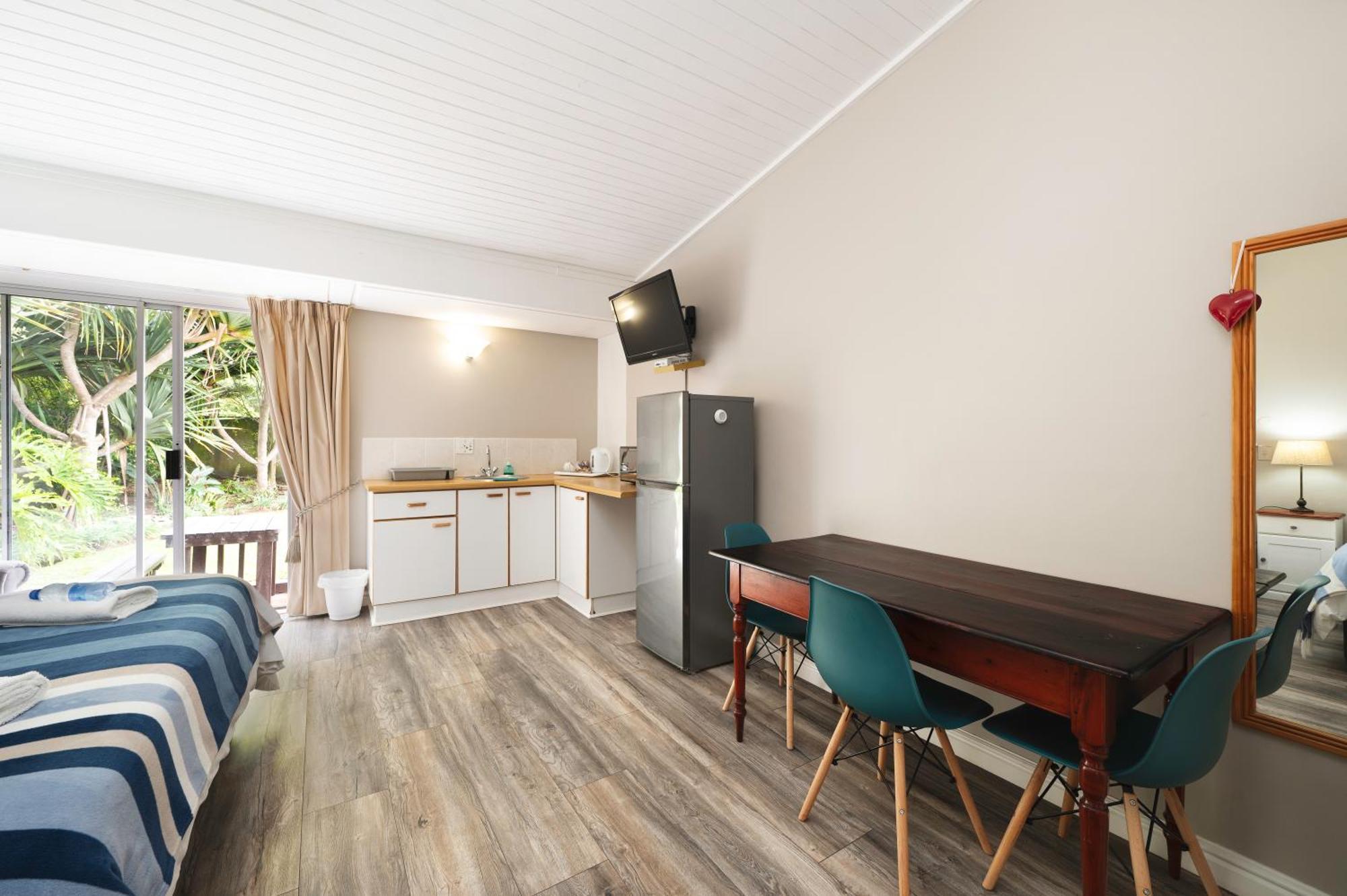 Admirals Lodge Guest House And Brightways Self Catering Apartments Puerto Elizabeth Exterior foto