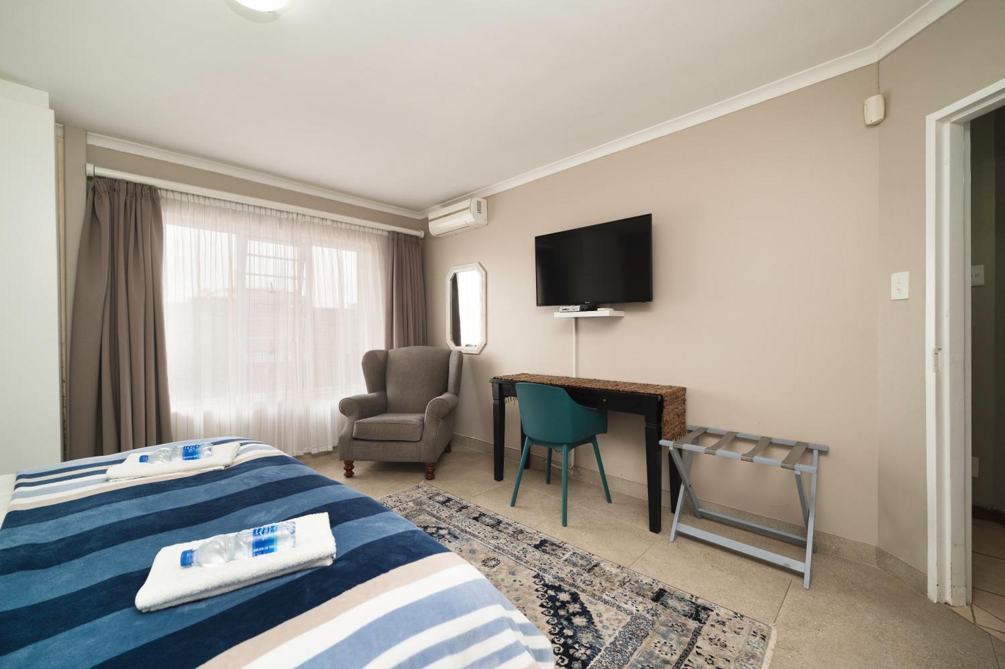 Admirals Lodge Guest House And Brightways Self Catering Apartments Puerto Elizabeth Exterior foto